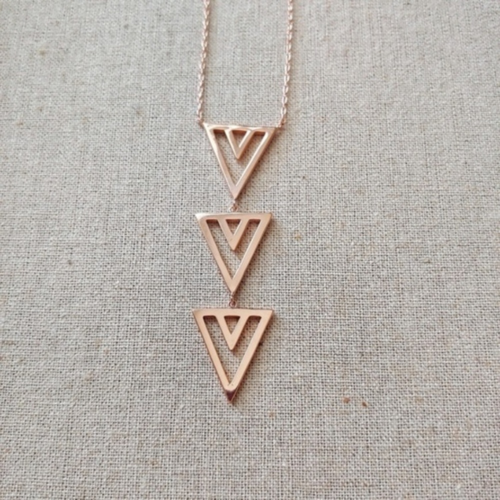 Stella & Dot | Rose Gold Pavé Spear Pendant Necklace - Picture 7 of 8